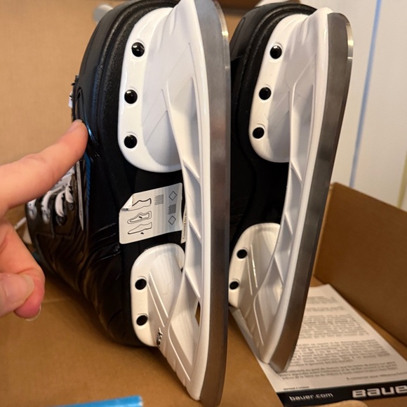 Bauer XLP Youth Ice Hockey Skates *New* - Picture 6 of 7